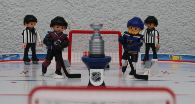 #535 NHL Playoffs 2025 – Runde 1 – How to collapse in a game 7, mit den Avs & Blues.