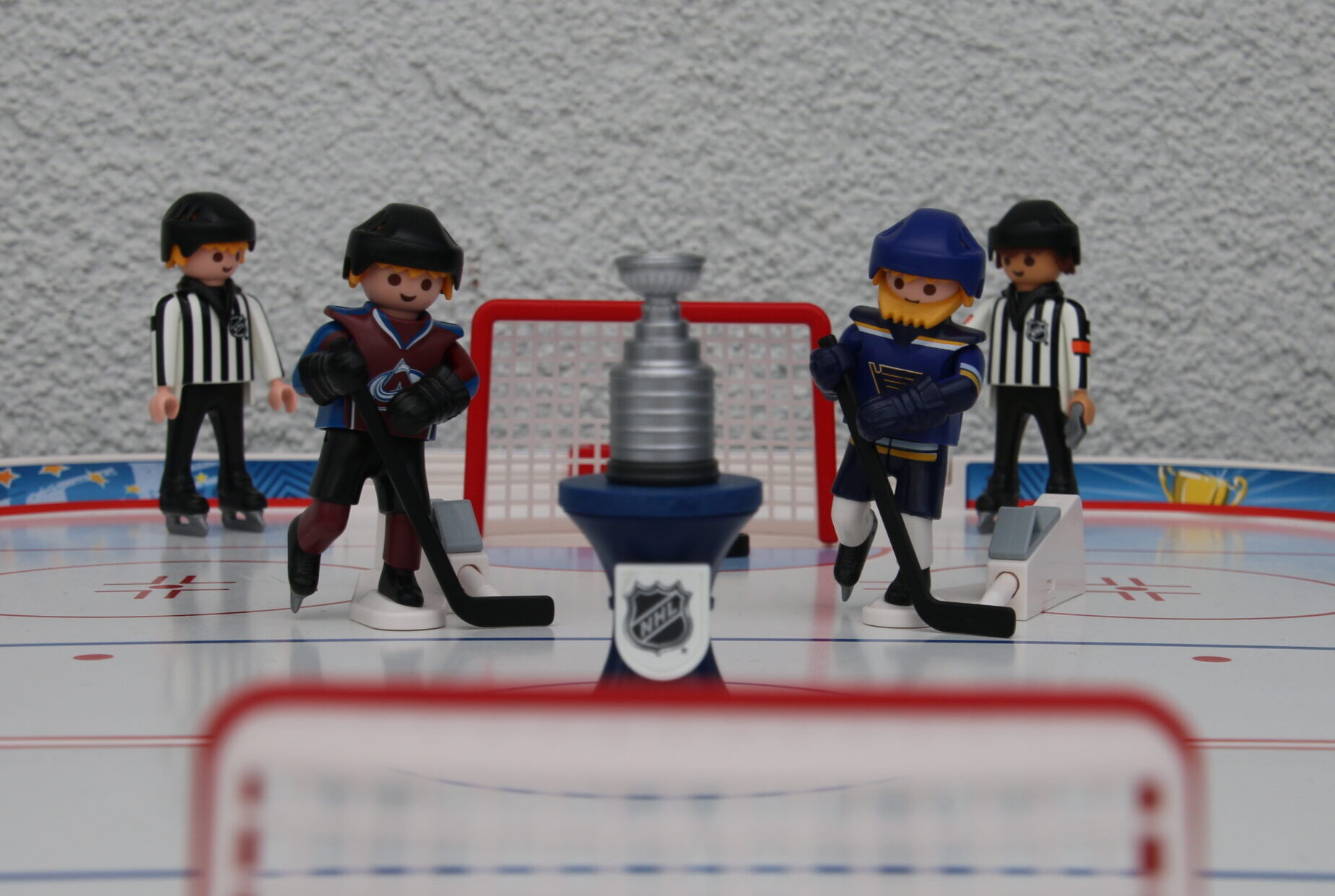 #535 NHL Playoffs 2025 – Runde 1 – How to collapse in a game 7, mit den Avs & Blues.